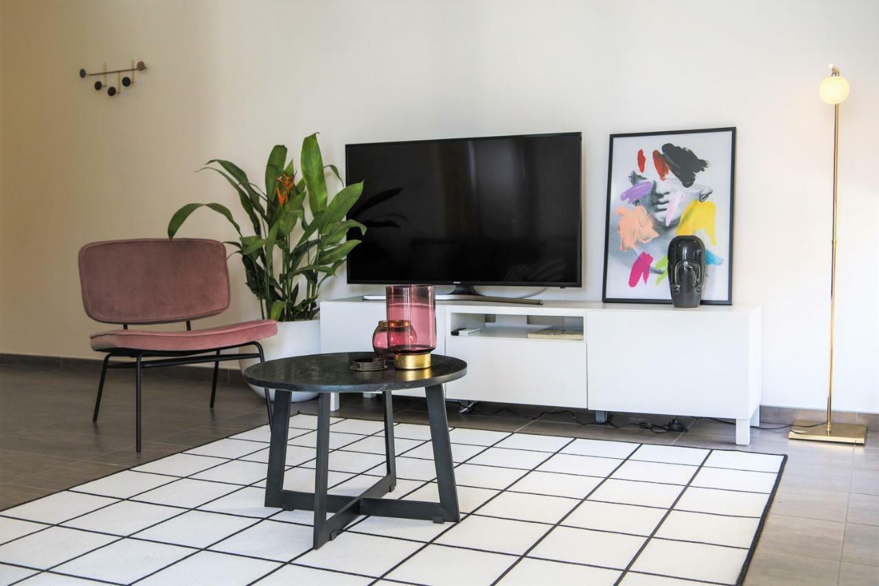 Phaedrus Living City Centre Luxury Flat Anemone 103 นิโคเซีย ภายนอก รูปภาพ