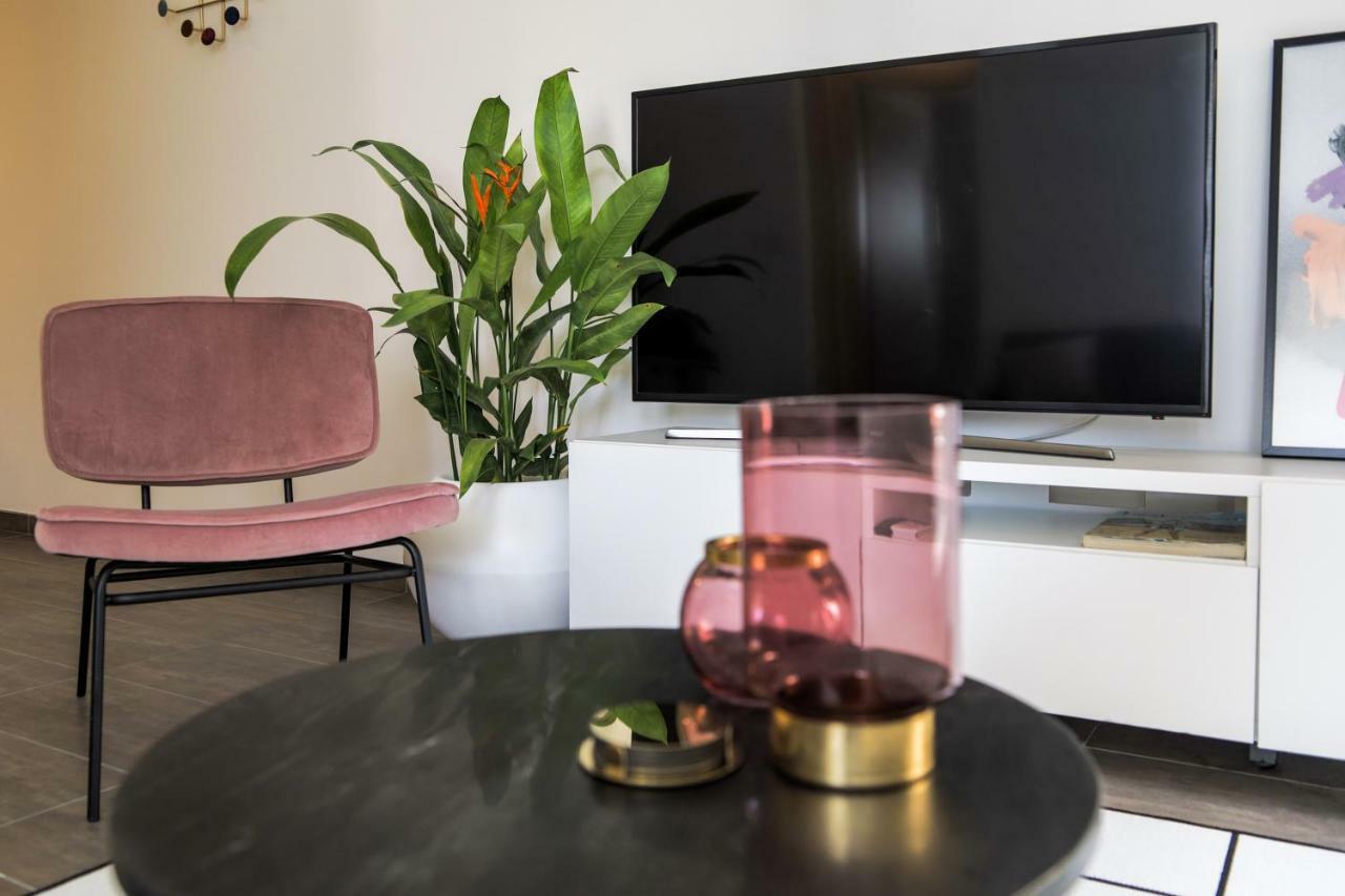 Phaedrus Living City Centre Luxury Flat Anemone 103 นิโคเซีย ภายนอก รูปภาพ