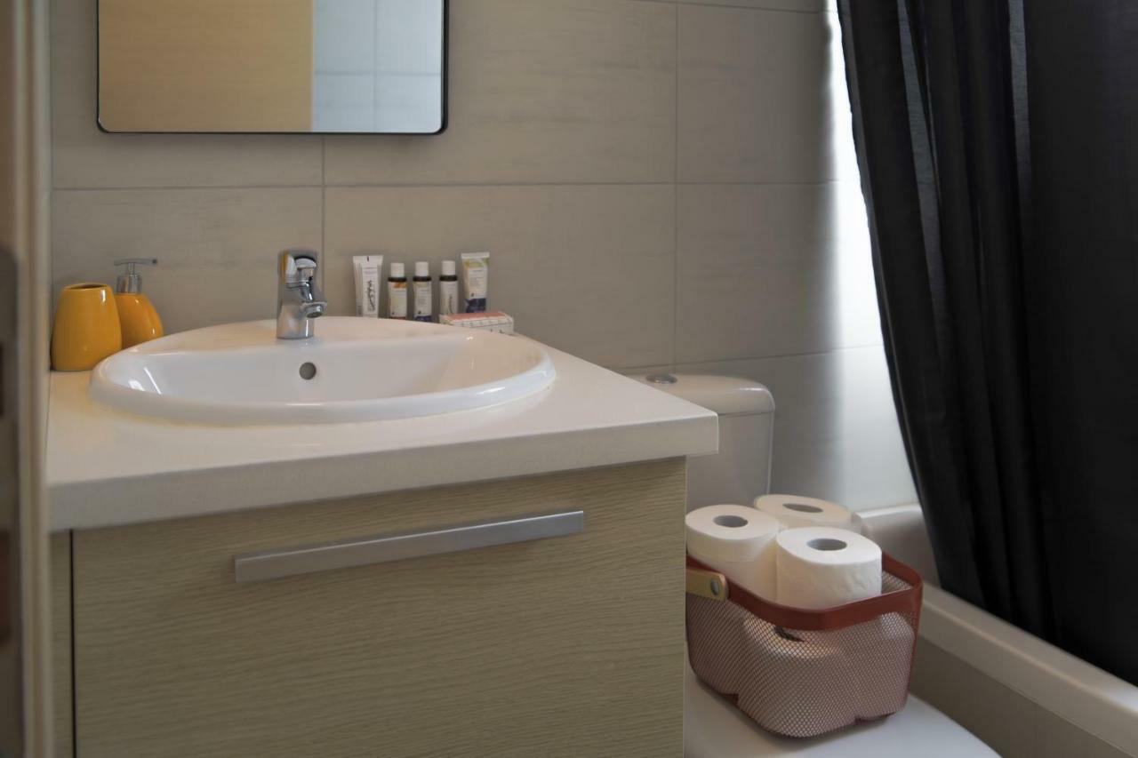 Phaedrus Living City Centre Luxury Flat Anemone 103 นิโคเซีย ภายนอก รูปภาพ